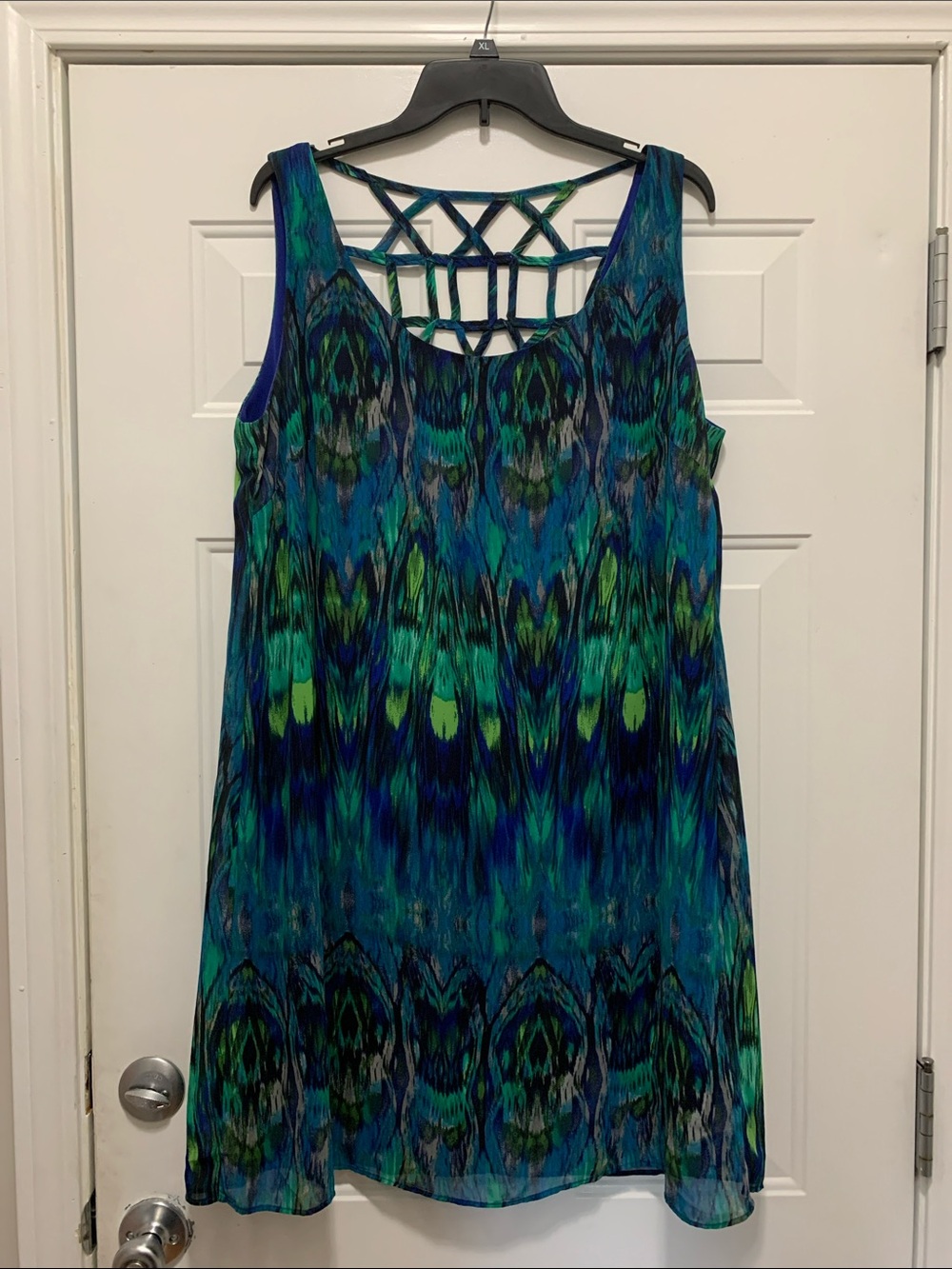 3/$15 Ronni Nicole Sleeveless Blue-Green Printed Dress with Lattice Back Size 16